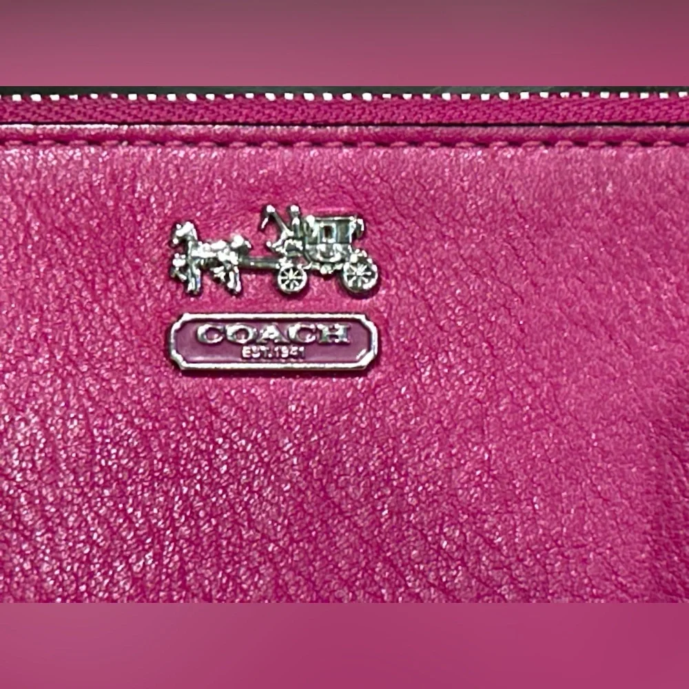 Coach Flat Wristlet Pink Zip Chain Strap - Picture 6 of 10
